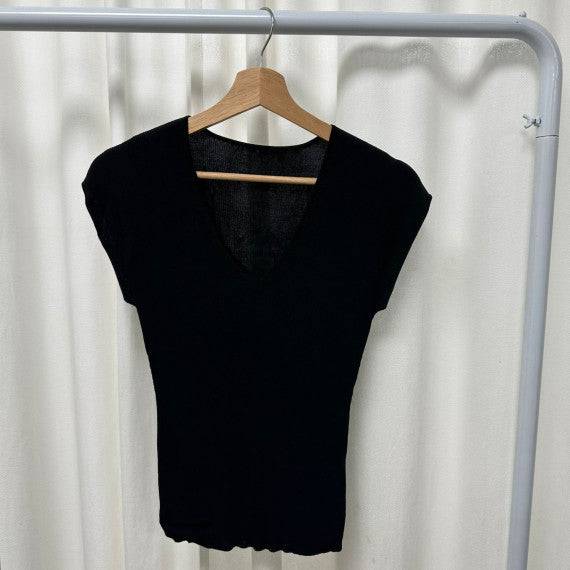 V領無袖針織上衣 - STT Mall HK 靚太網購