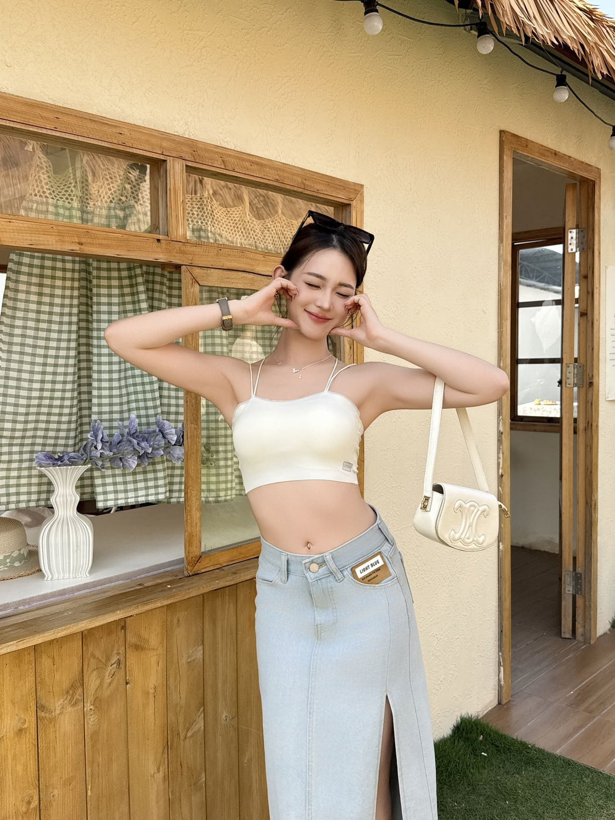 02_model_front_cream