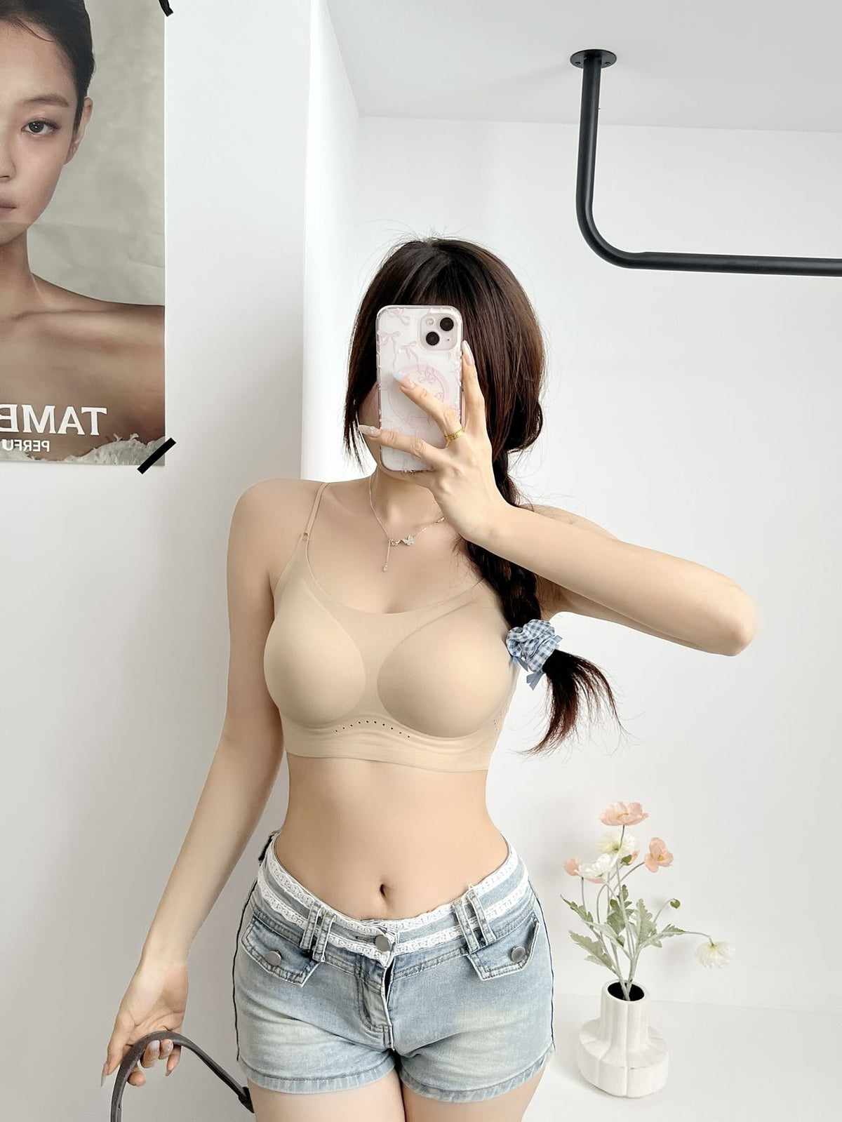 SM2048 03_fullbody