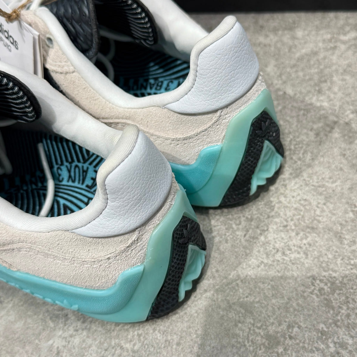 韓國 Adidas 鞋【SM2536】