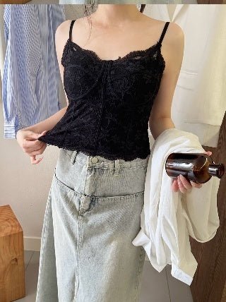 05_black_model_front