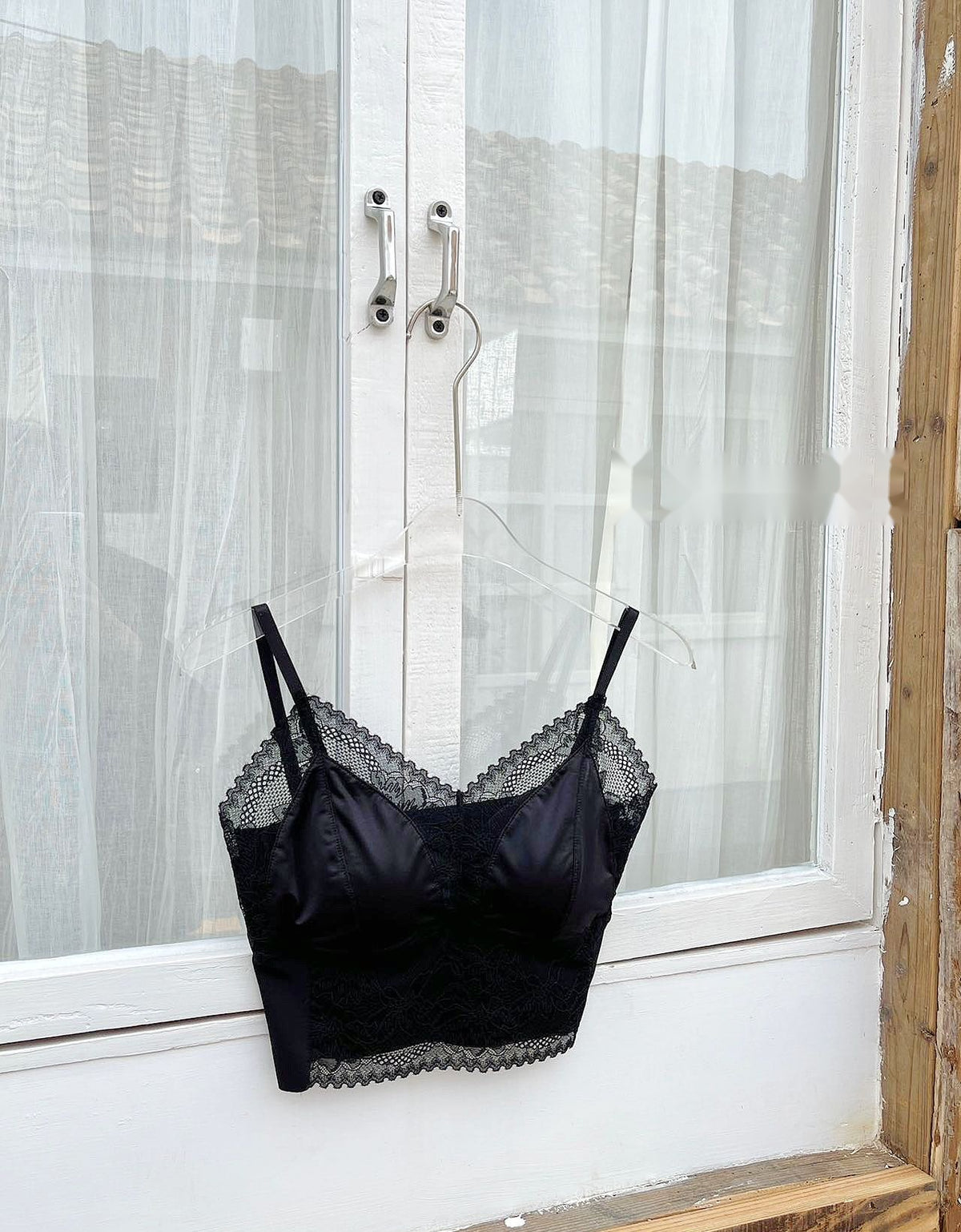 06_black