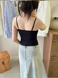06_black_model_back