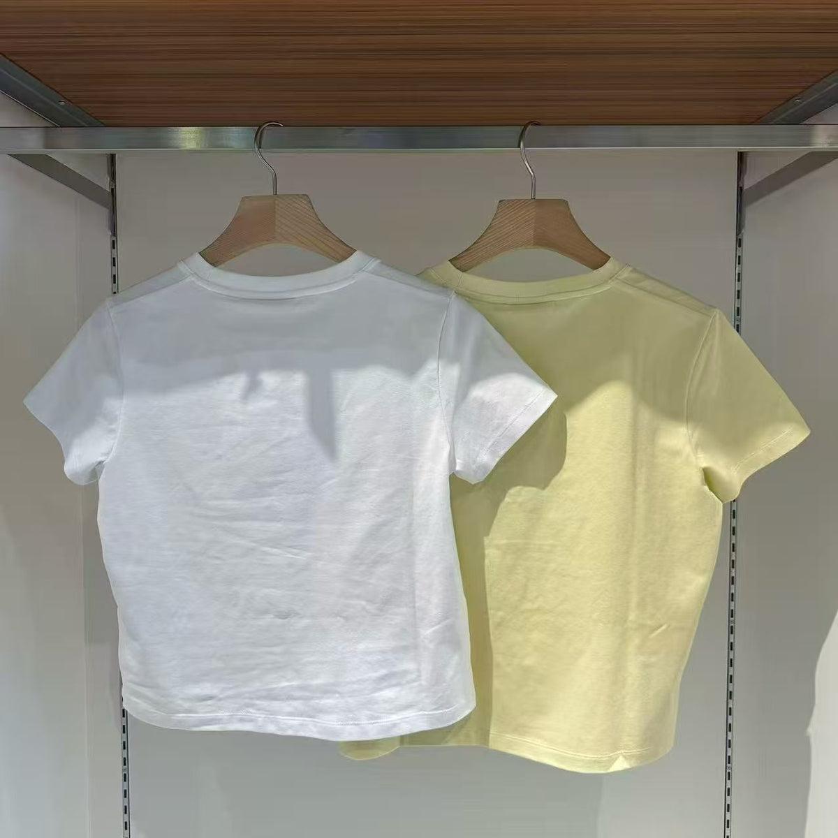 韓國 Wacky Willy Women's Blur Lily Semi-Crop Short Sleeve T-Shirt【WW242】