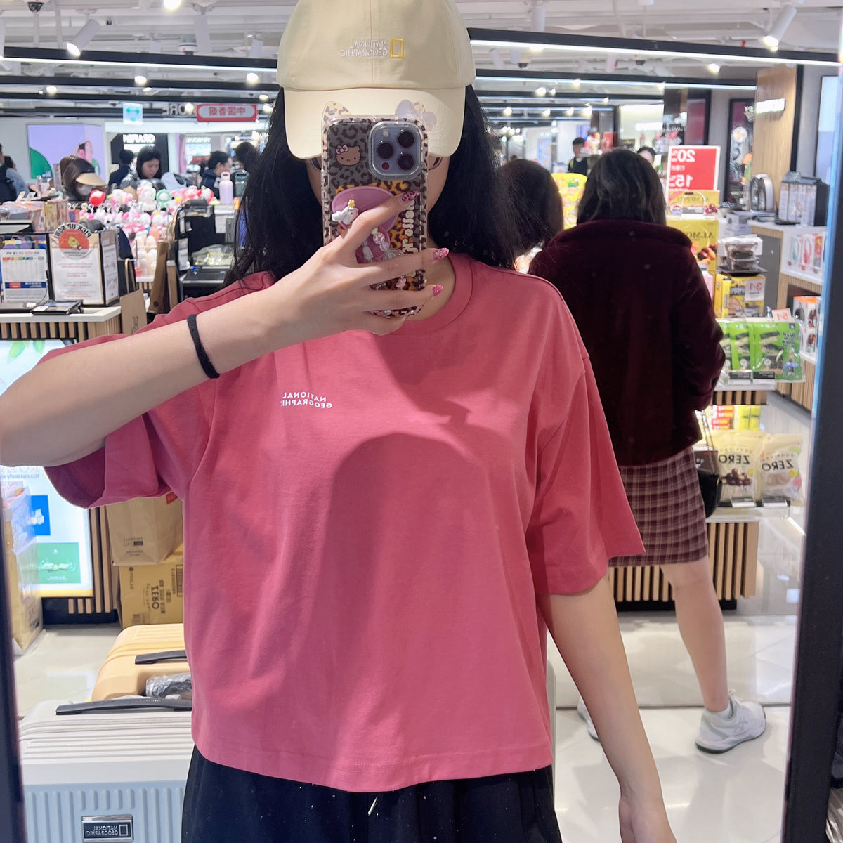 韓國 National Geographic Women's Ratel Regen Oversized Crop Short Sleeve T-shirt【NG883】