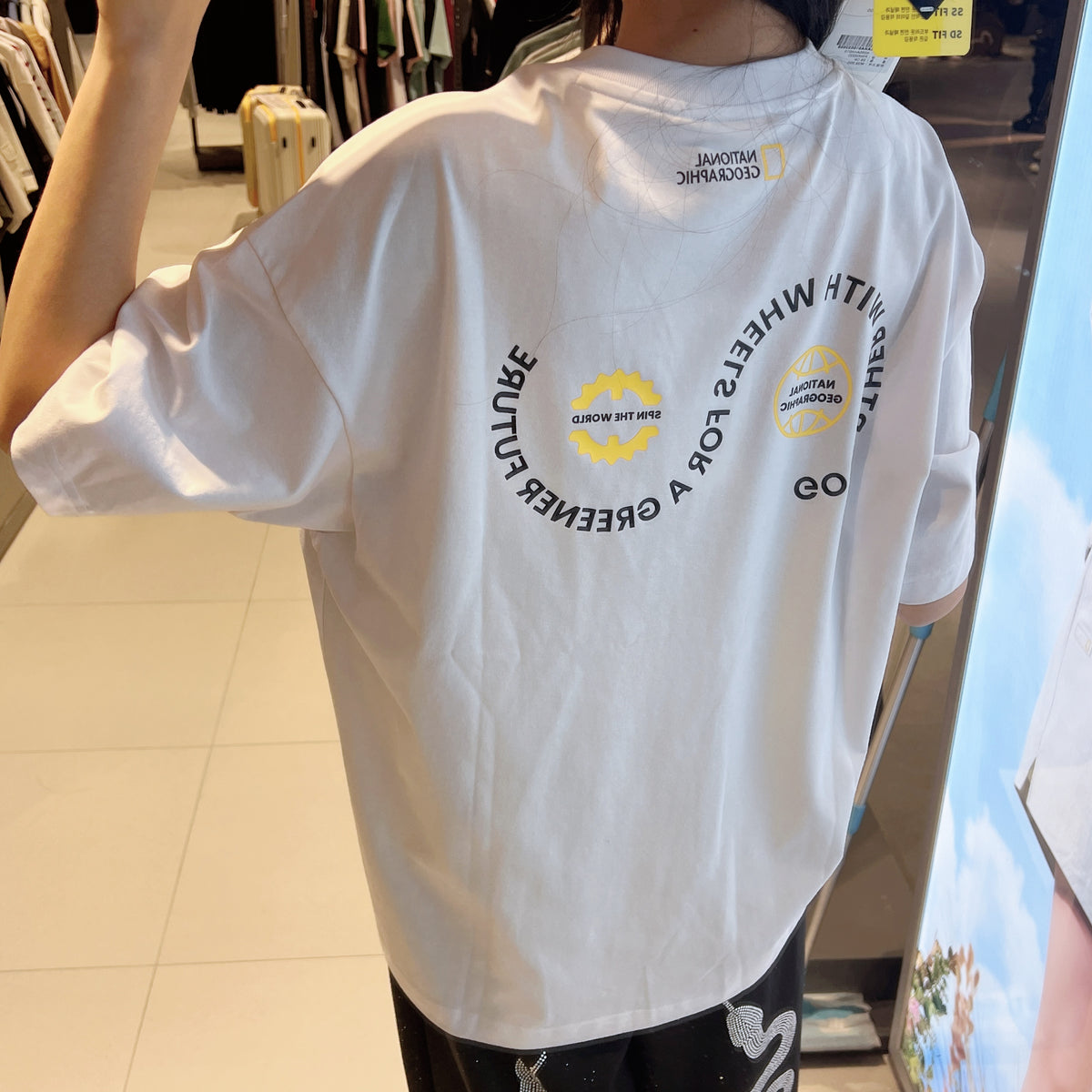 韓國 National Geographic Regen Circle Graphic Semi-Overfit Short Sleeve T-shirt【NG974】