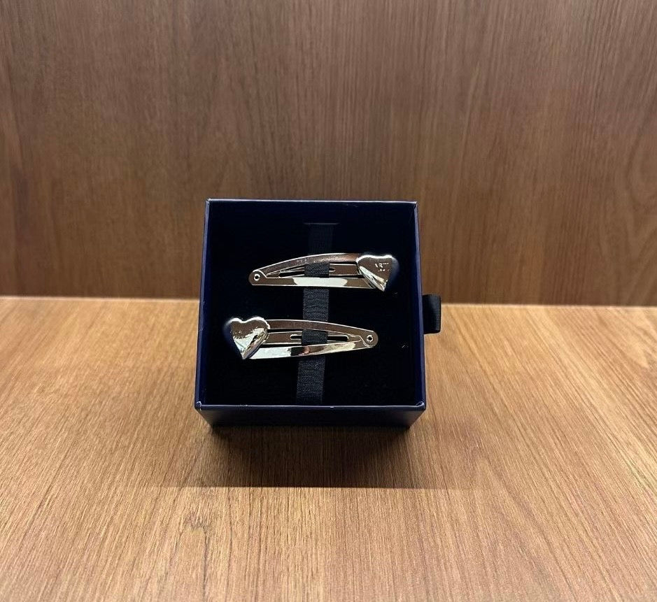 韓國 Marithe Francois Girbaud Regular Logo Heart Hair Pin 2Pack【MD264】