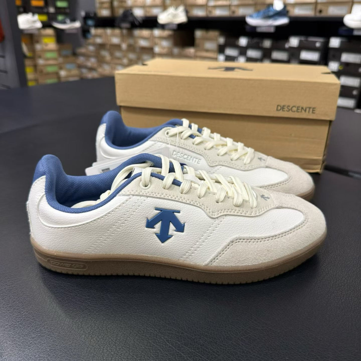 韓國 Descente 焦糖底休閒鞋【SM2375】