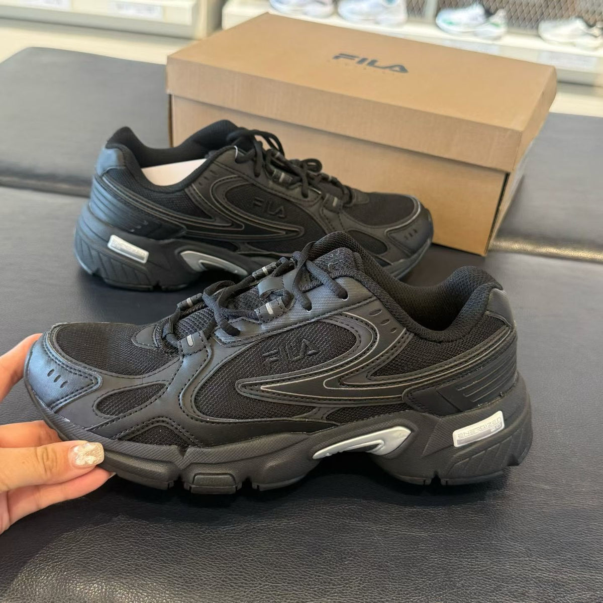 韓國 Fila Recharge Runners Sneakers【SM2397】