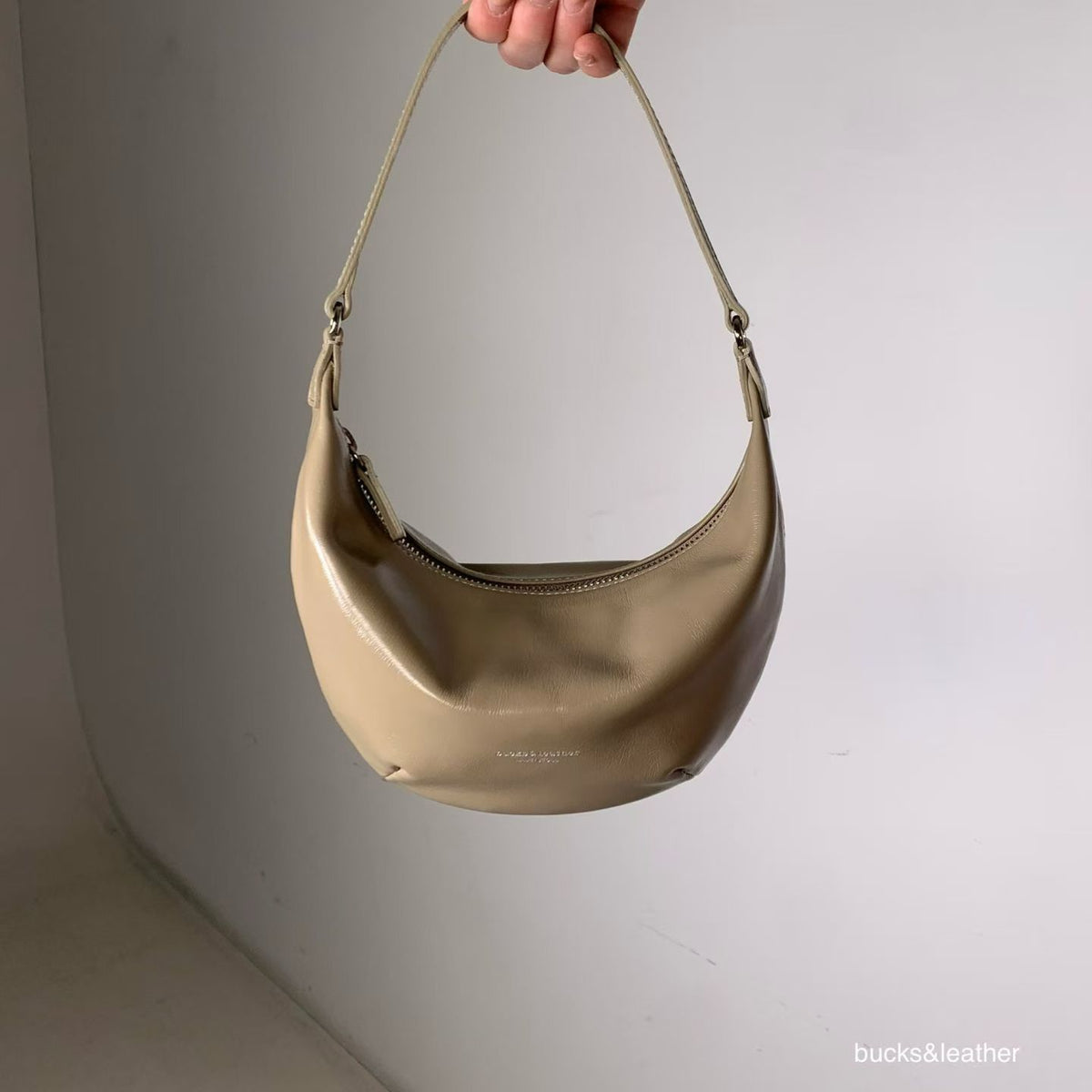 韓國 Bucks & Leather 26SS 可愛迷你月牙包【SM2294】