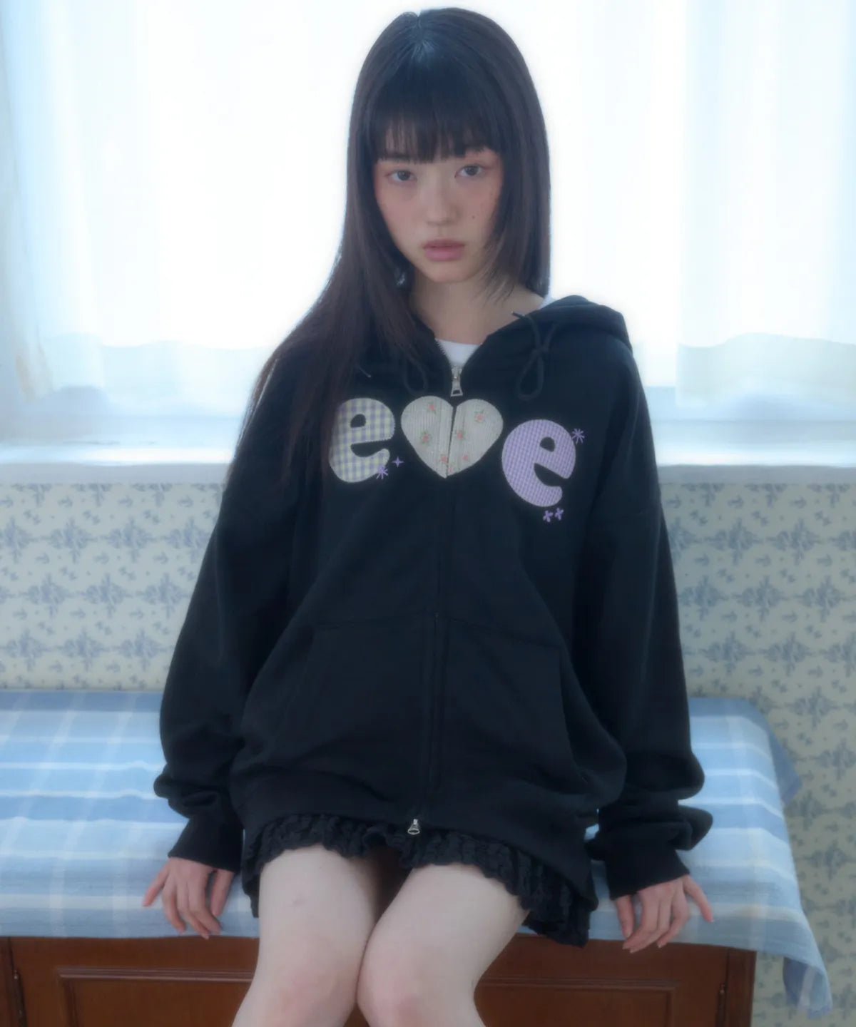 韓國 Ambler Check Flower Embroidered Zip-Up Hooded Jacket【AR173】