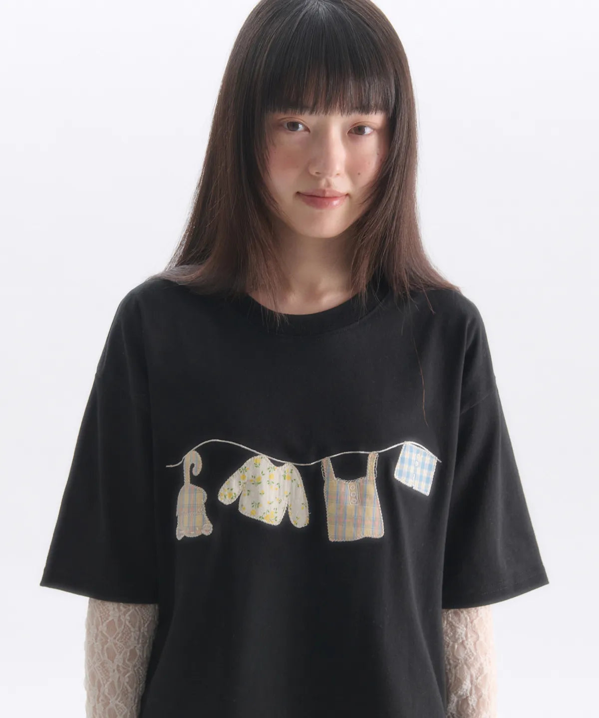 韓國 Ambler A Clothes Line Applique Embroidery Short Sleeve T-shirt【AR188】