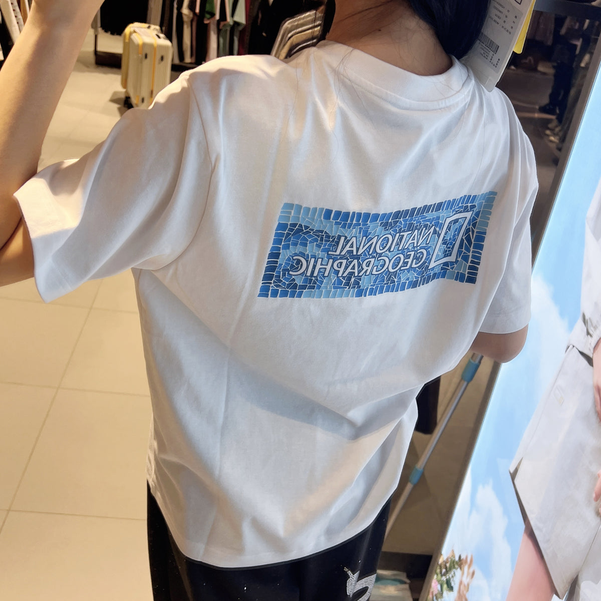 韓國 National Geographic Mantella Bag Big Logo Basic Fit Short Sleeve T-shirt【NG968】