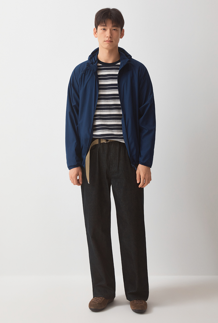韓國 SPAO Light Packable Windbreaker【SP400】