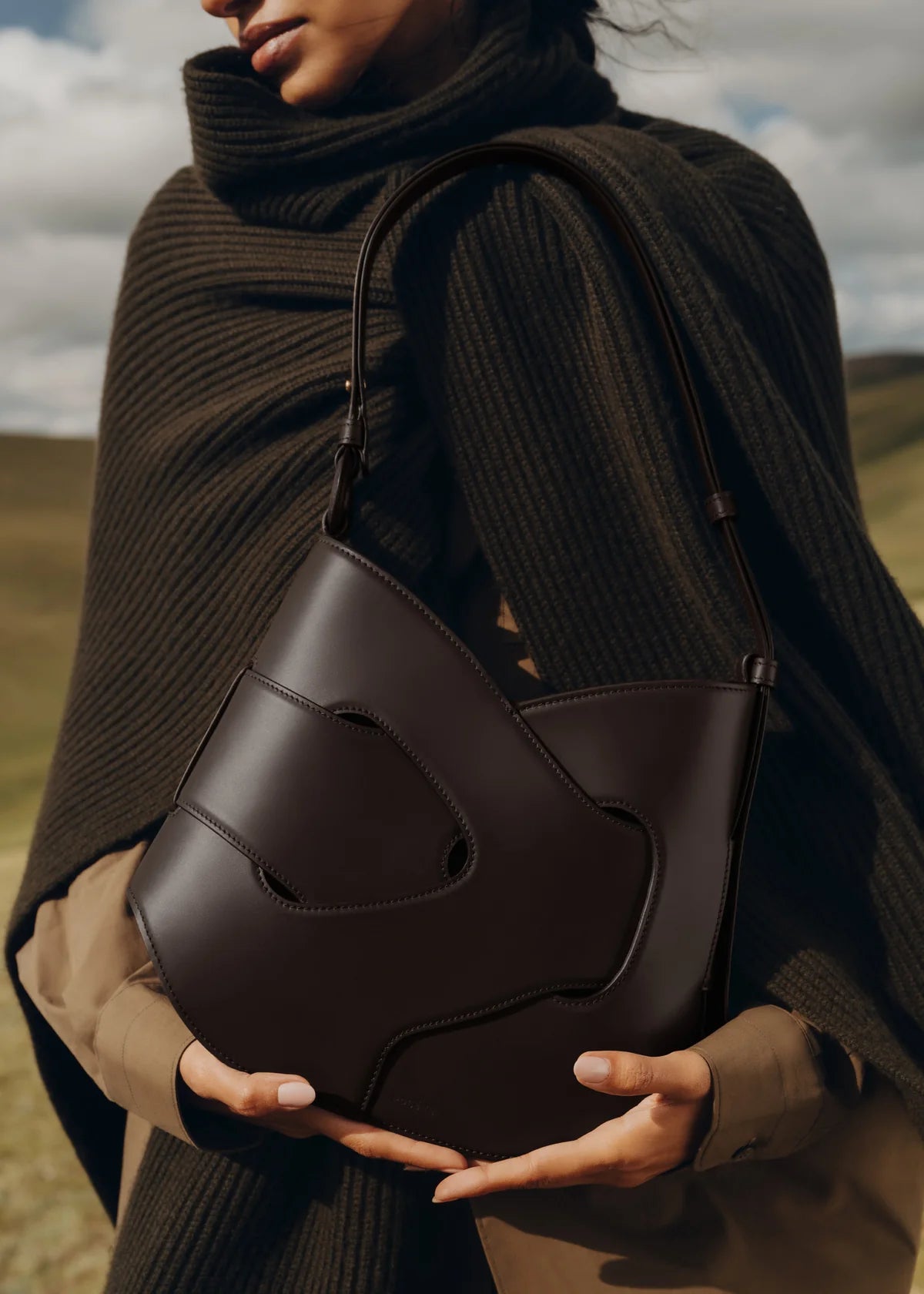 Polene Nodde Hobo (訂金$500，總售價為 $4,828)【SM1919】