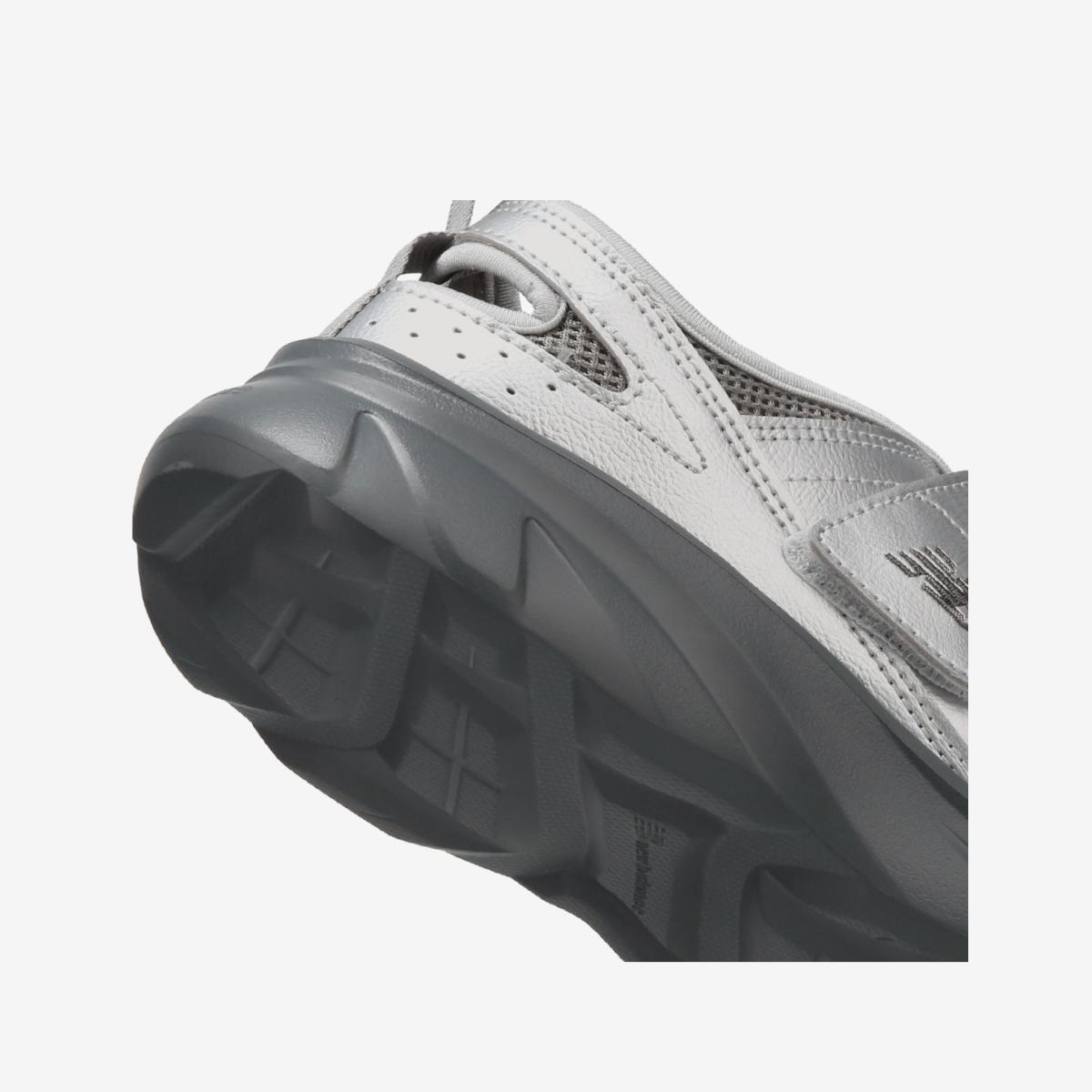 韓國 New Balance BREEZE 銀色波鞋 26 S/S【SM2341】