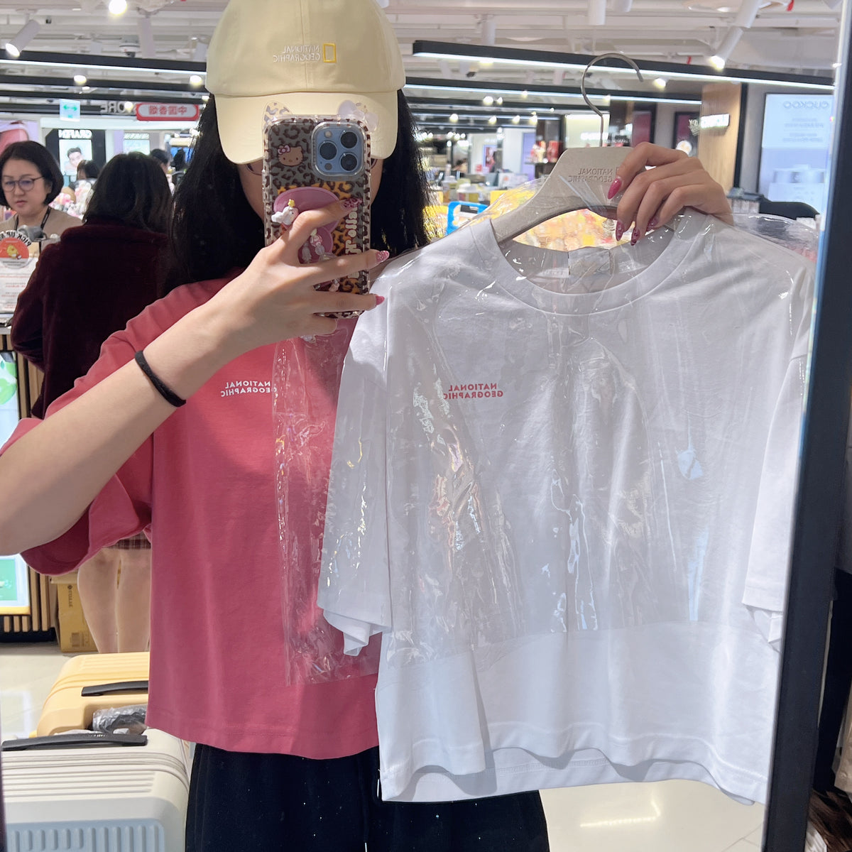 韓國 National Geographic Women's Ratel Regen Oversized Crop Short Sleeve T-shirt【NG883】