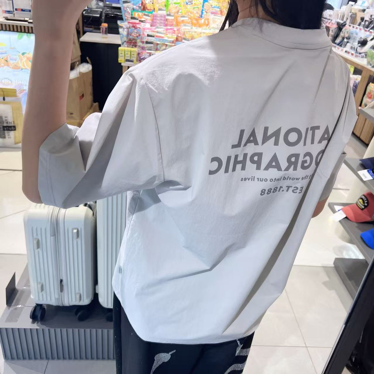 韓國 National Geographic Freeze Stretch Graphic Short Sleeve T-shirt (涼爽速乾防曬面料)【NG858】