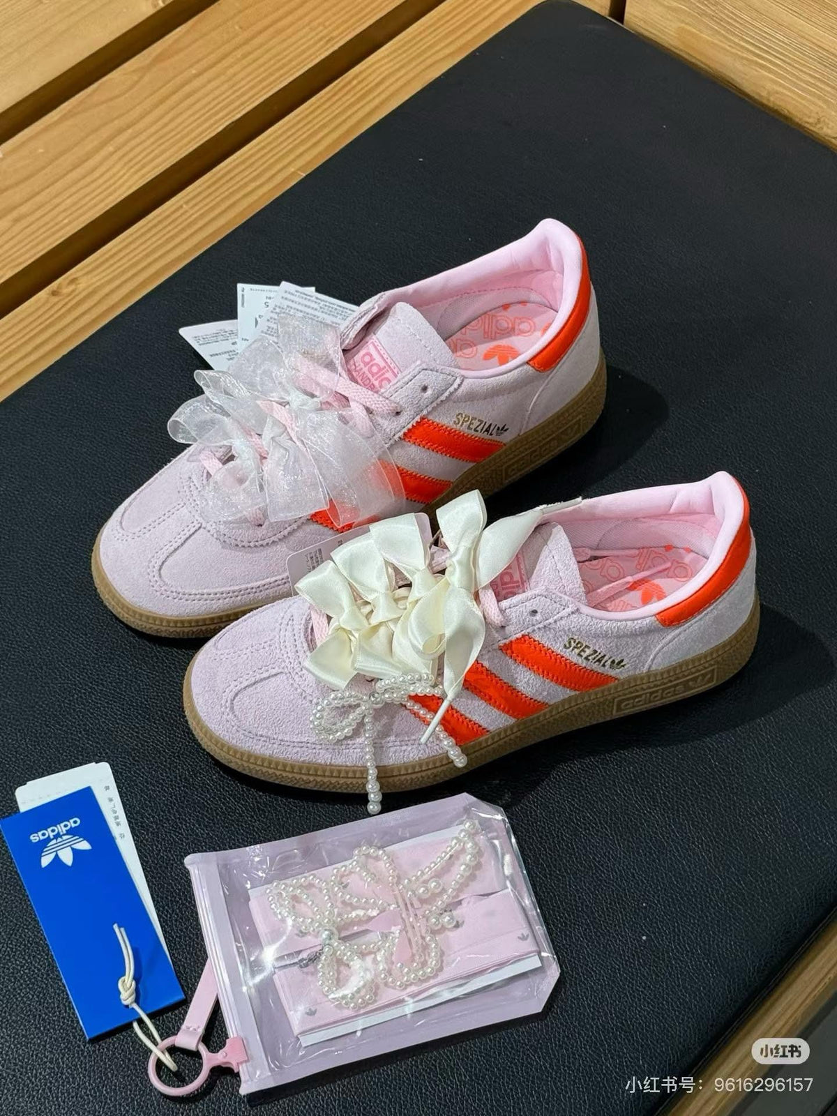 韓國 Adidas 粉橘德訓鞋【SM2114】