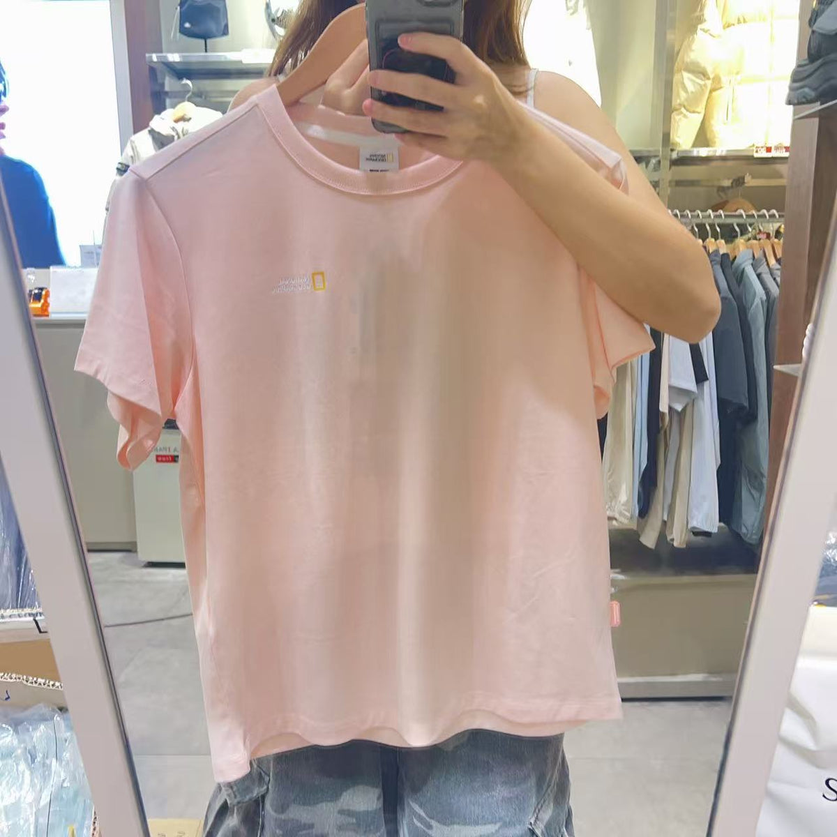 韓國 National Geographic 女款 Women's Caster CoolMax Eco Earth Graphic Semi-Oversized Fit Short Sleeve T-shirt (涼爽面料)【NG884】