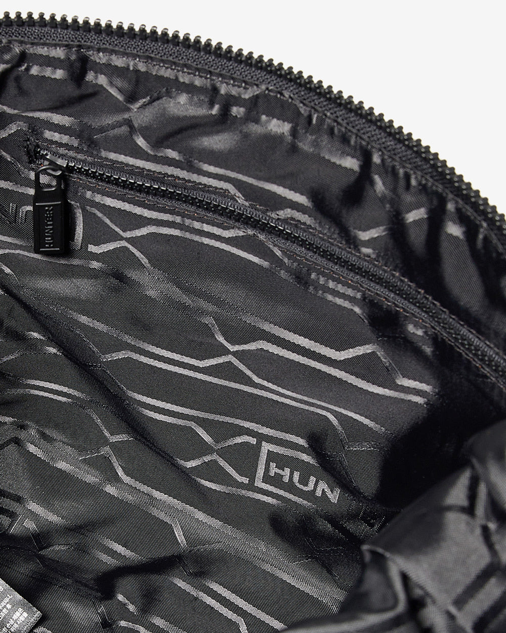 韓國 Hunter Glossy Drawstring Midi Hobo【HR064】