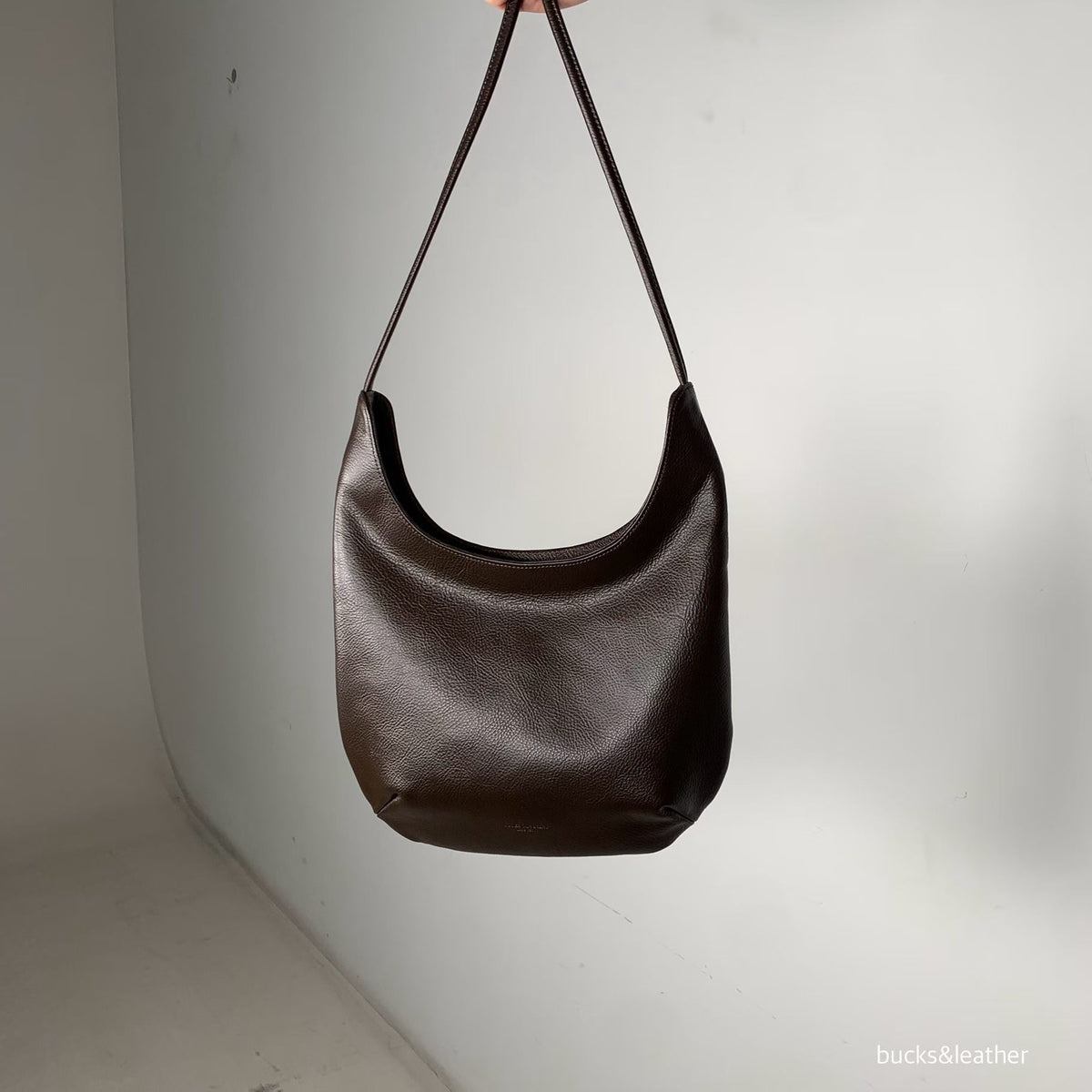 韓國 Bucks & Leather 26SS 莫諾包【SM2302】