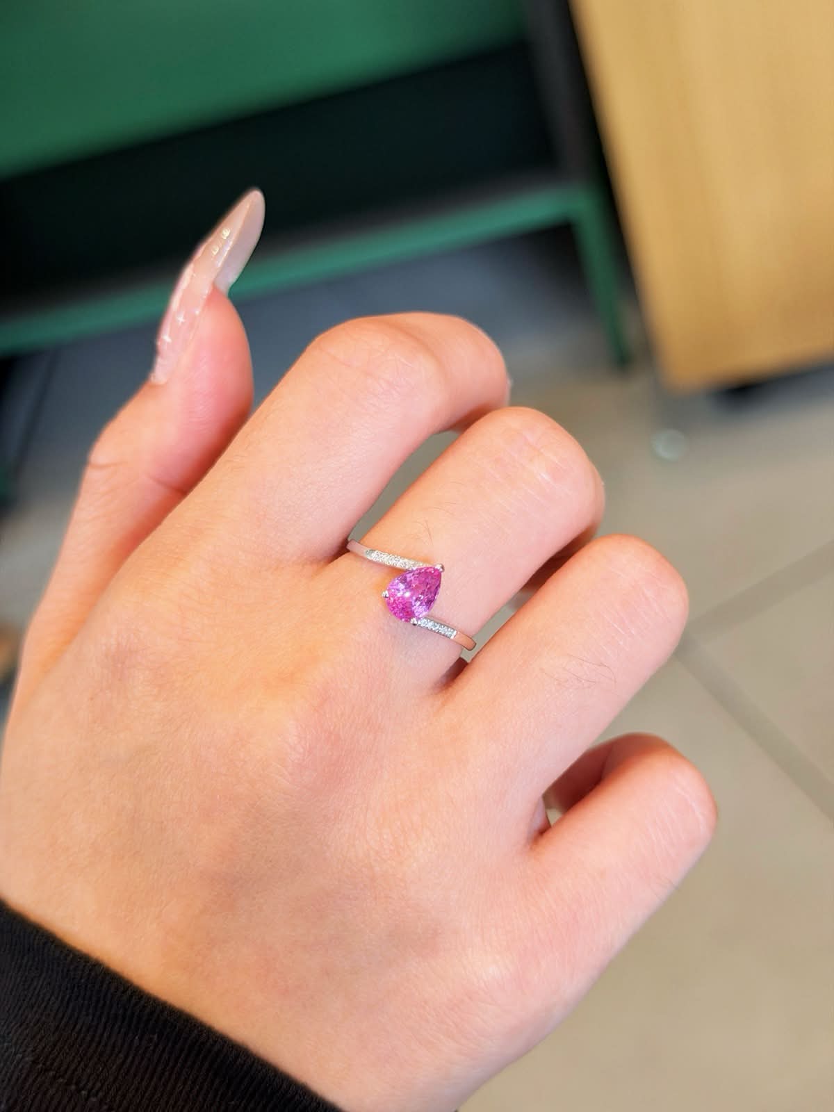 18K 仙女粉粉藍寶鑽石戒指 (訂金$500，總售價為 $3,298)【SM2082】