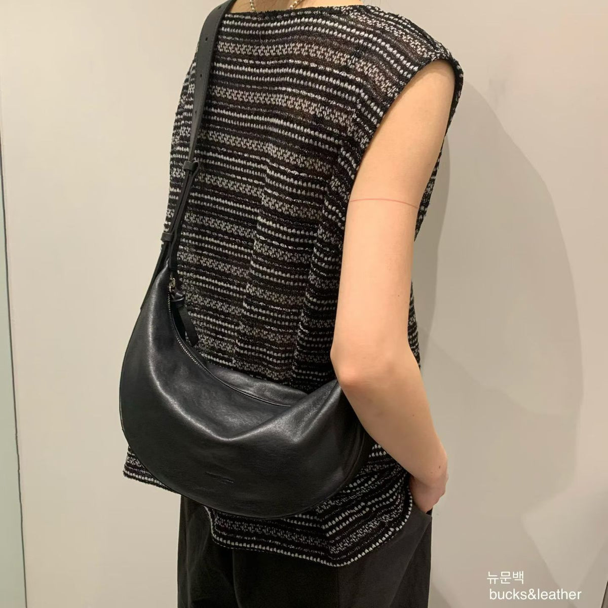 韓國 Bucks & Leather 新款 月牙斜挎包【SM2304】