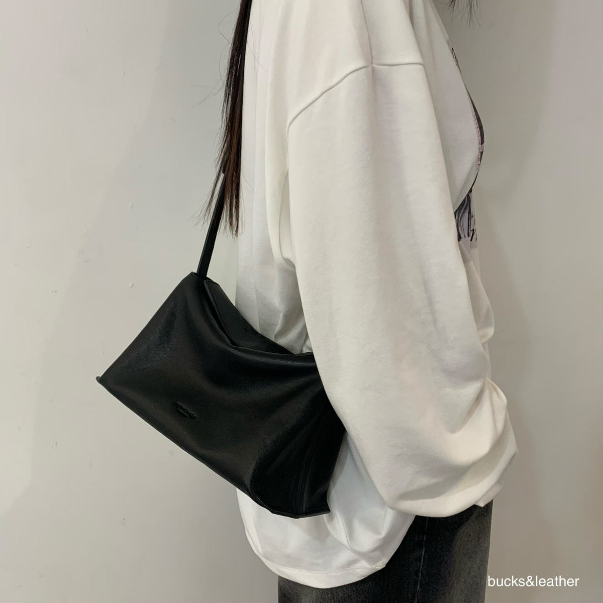 韓國 Bucks & Leather 人氣新款磁吸枕頭包 (中號)【SM2305】