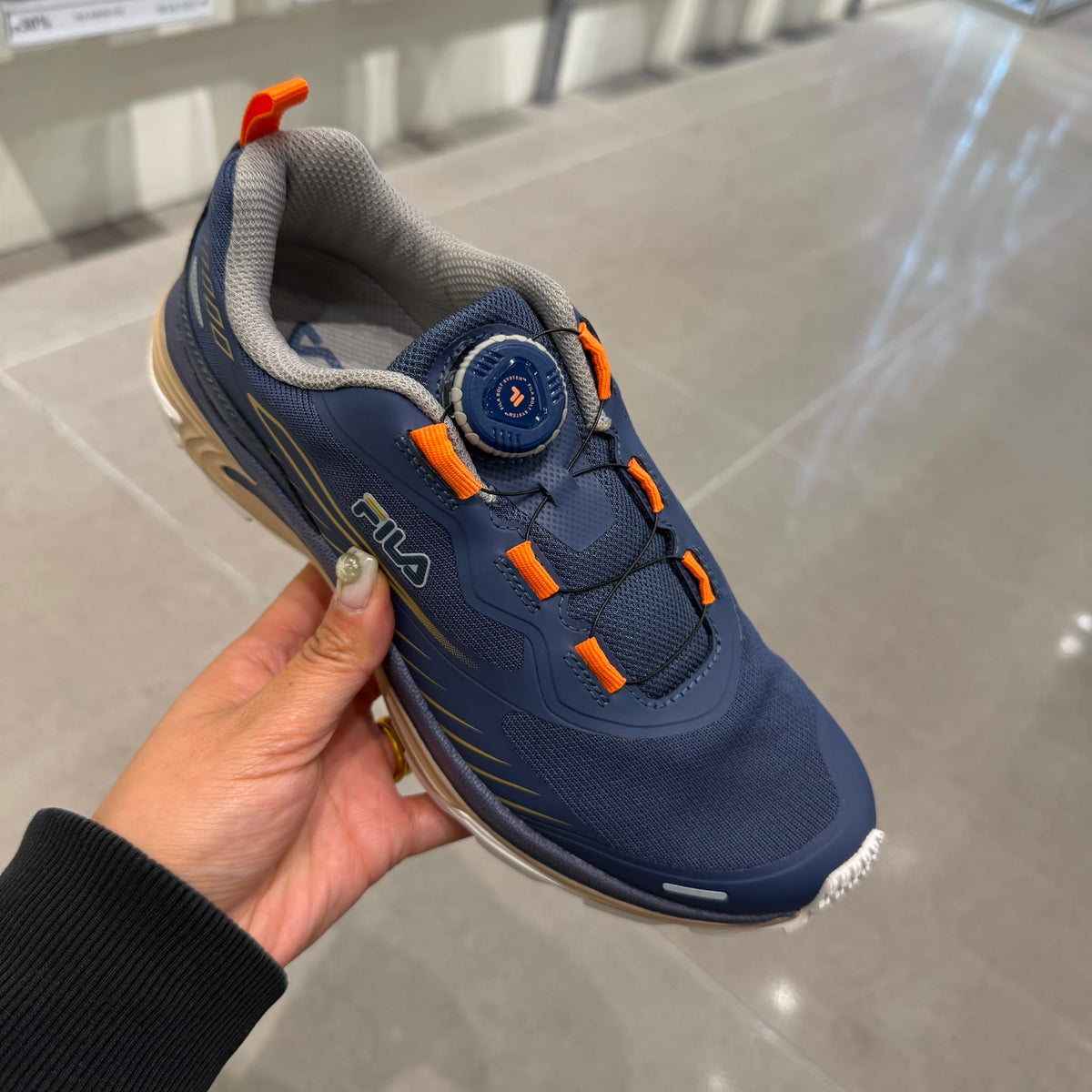 韓國 Fila Float TR5超輕旋鈕慢跑鞋【SM2541】