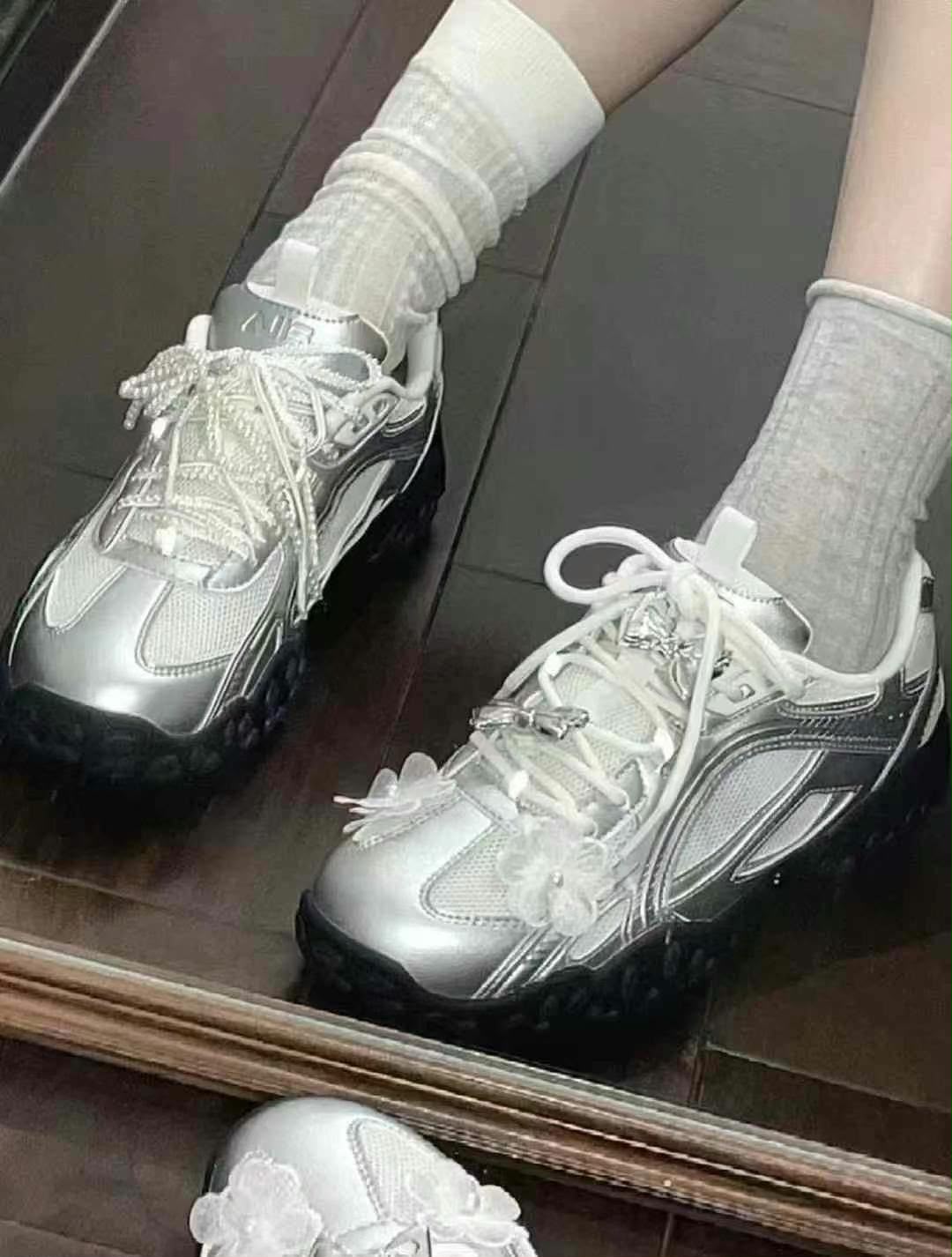 韓國 Fila Echappe Silvermoon 銀色芭蕾機車運動鞋【SM2160】