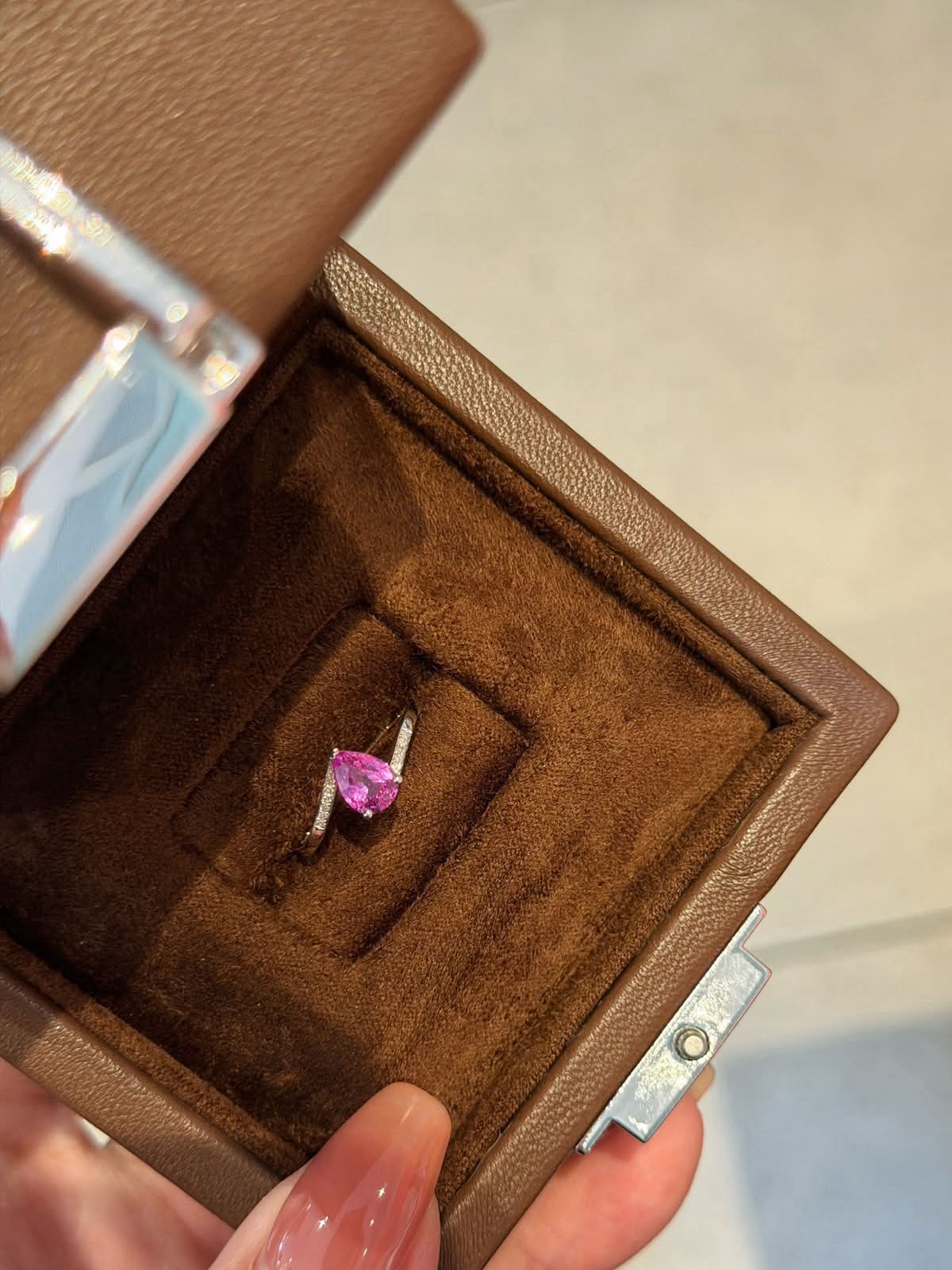 18K 仙女粉粉藍寶鑽石戒指 (訂金$500，總售價為 $3,298)【SM2082】