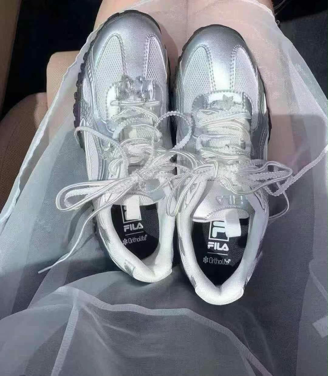 韓國 Fila Echappe Silvermoon 銀色芭蕾機車運動鞋【SM2160】