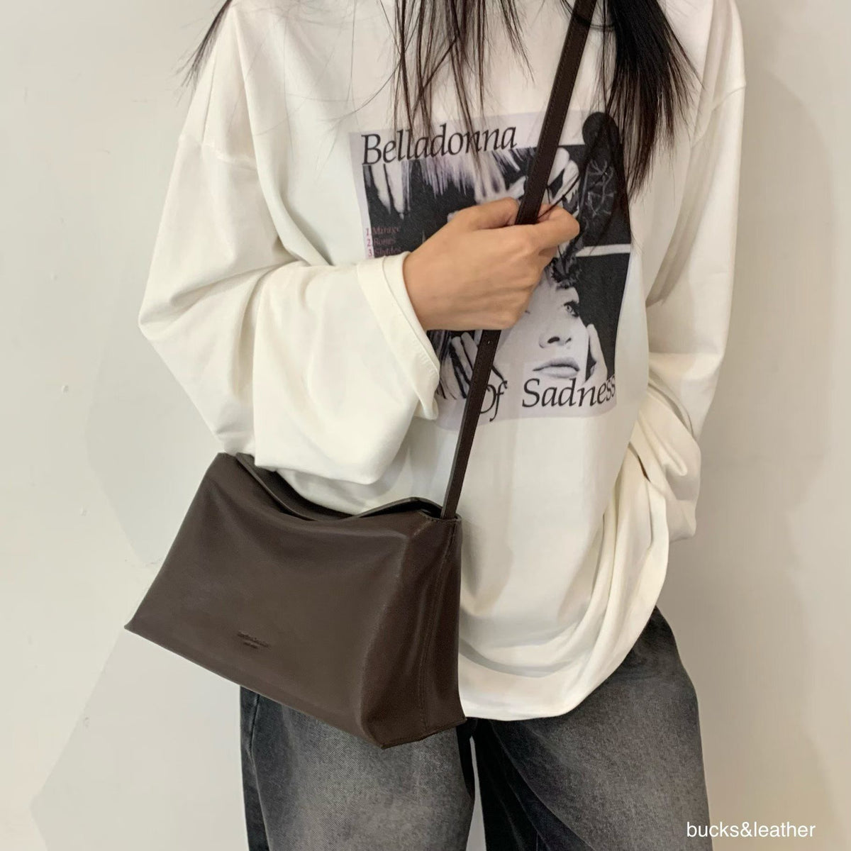 韓國 Bucks & Leather 人氣新款磁吸枕頭包 (中號)【SM2305】
