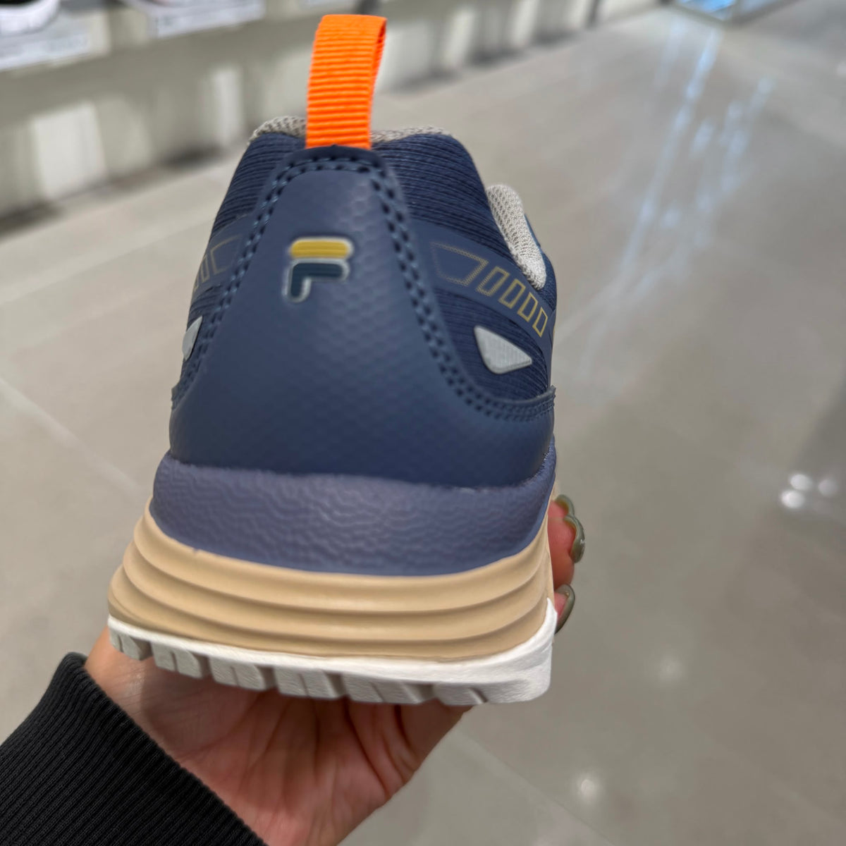 韓國 Fila Float TR5超輕旋鈕慢跑鞋【SM2541】