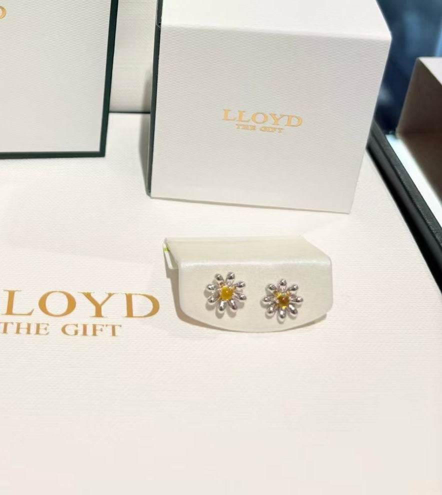 韓國 Lloyd 小雛菊耳釘【LD015】