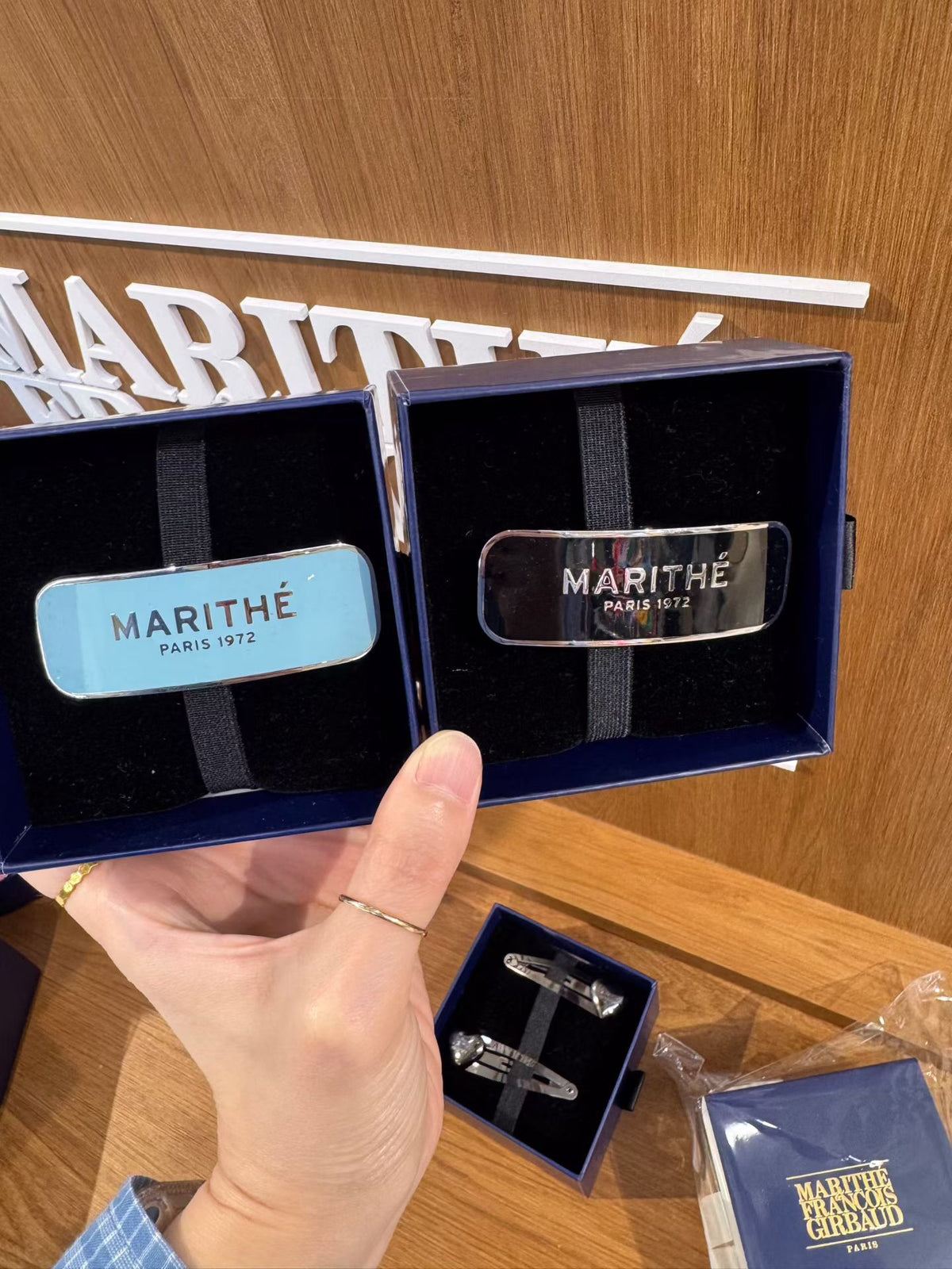 韓國 Marithe Francois Girbaud Regular Logo Enamel Hair Pin【MD265】