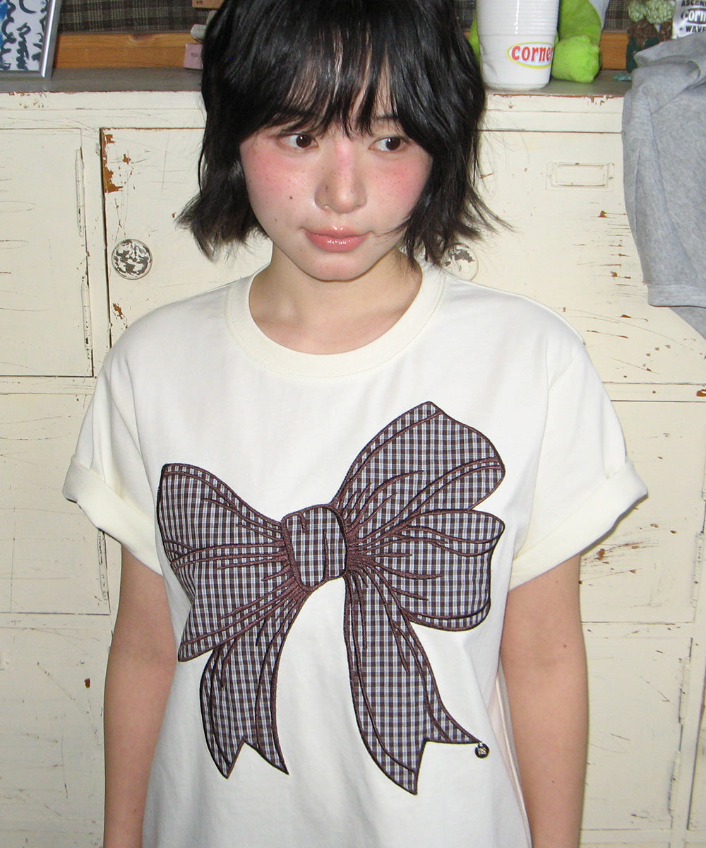 韓國 Ronron Big Ribbon Applique Basic Fit T Shirt【RR013】