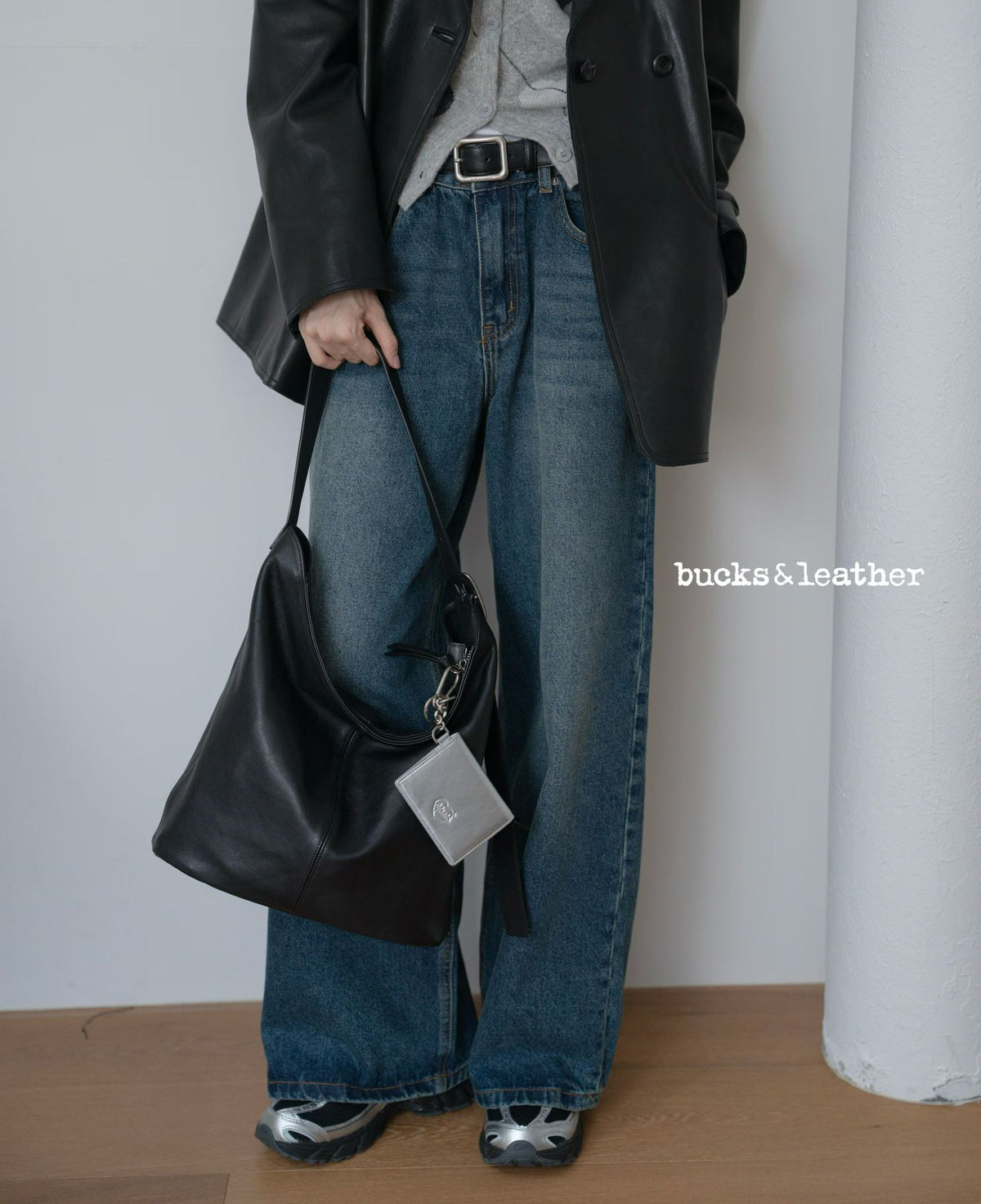 韓國 Bucks & Leather 簡約軟皮水桶包【SM2365】