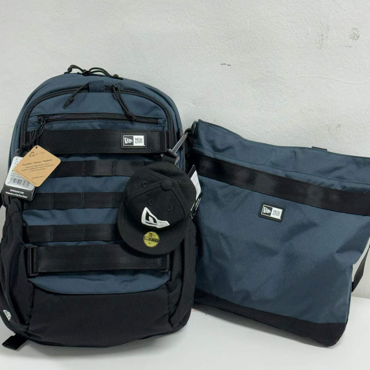 韓國 New Era 18L 書包套裝（背包 + 輔助袋 + 帽型零錢包）【SM2424】