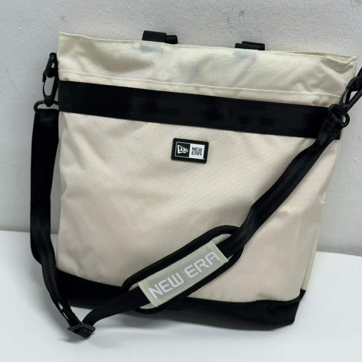 韓國 New Era 18L 書包套裝（背包 + 輔助袋 + 帽型零錢包）【SM2424】