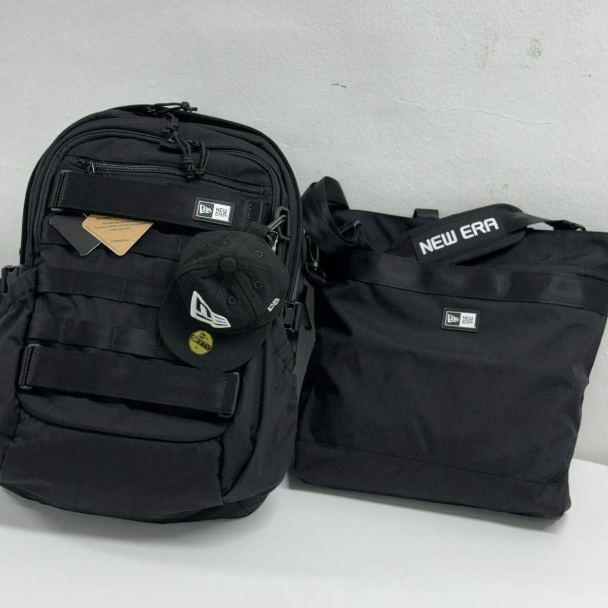 韓國 New Era 18L 書包套裝（背包 + 輔助袋 + 帽型零錢包）【SM2424】