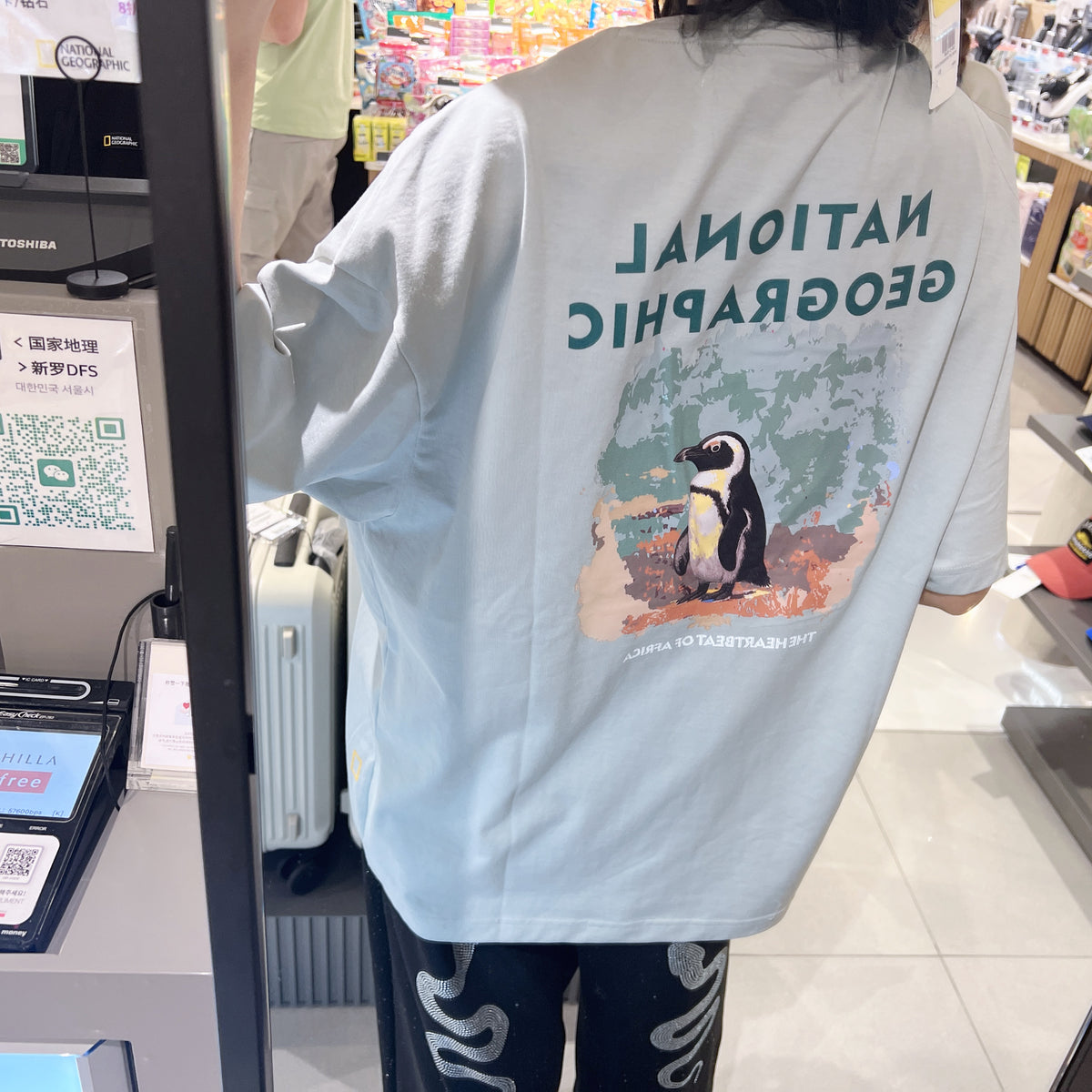 韓國 National Geographic Ratel Regen Animal Big Graphic Semi-Overfit Short Sleeve T-shirt【NG855】