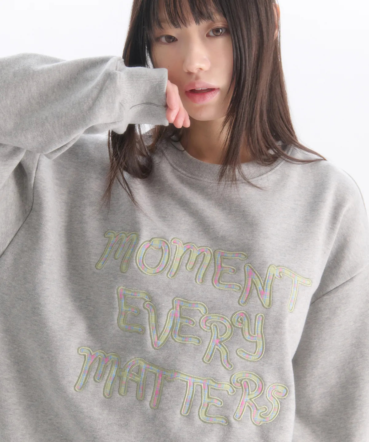 韓國 Ambler Moment Applique Embroidery Sweatshirt【AR166】