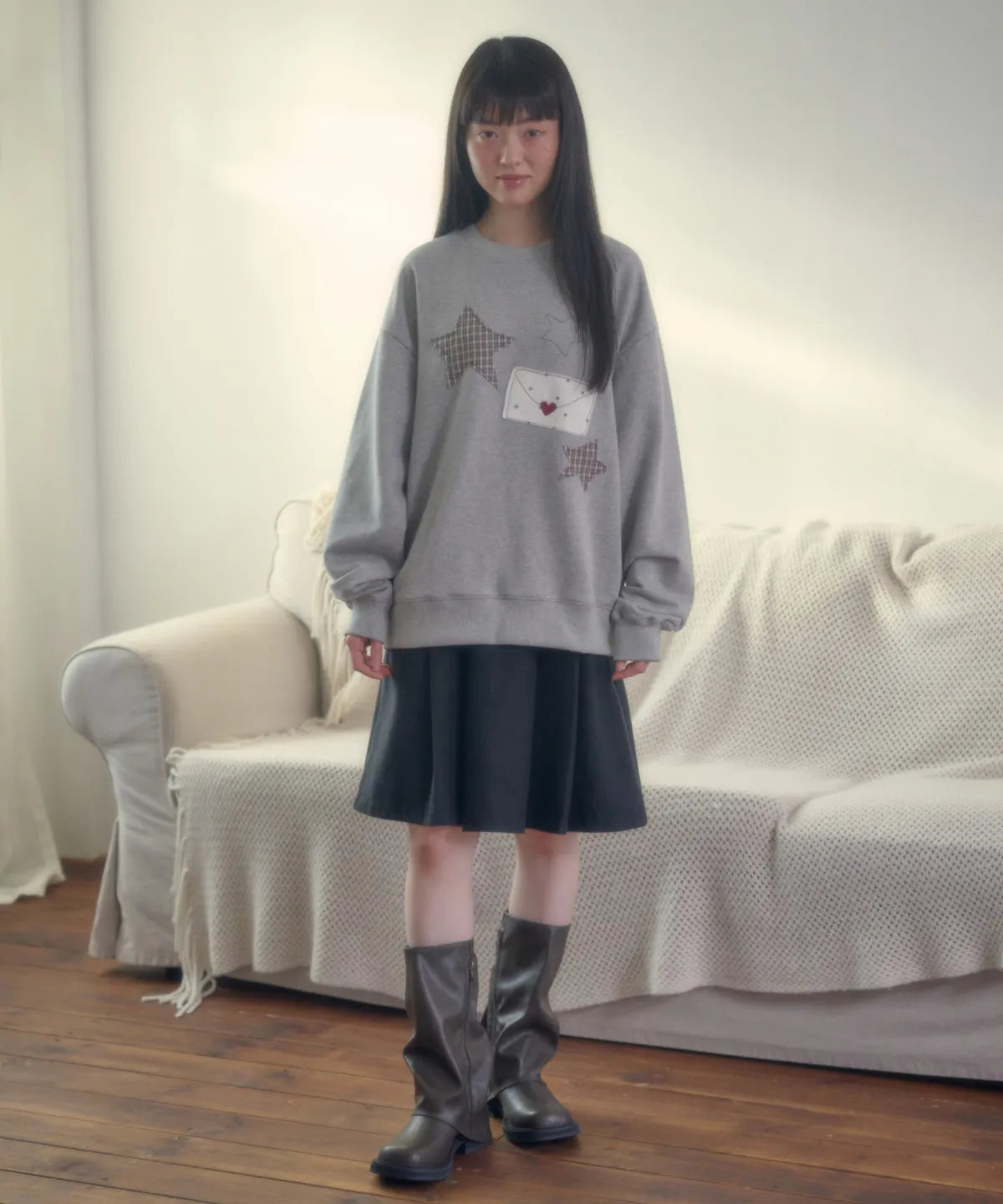 韓國 Ambler By Letter Applique Embroidery Sweatshirt【AR168】