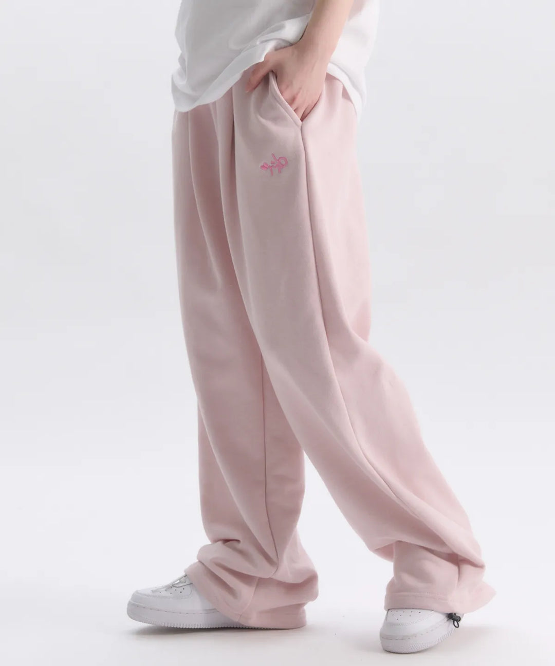 韓國 Ambler Angel And Ribbon Embroidered Pintuck 2-Way Wide Training Sweatpants【AR191】