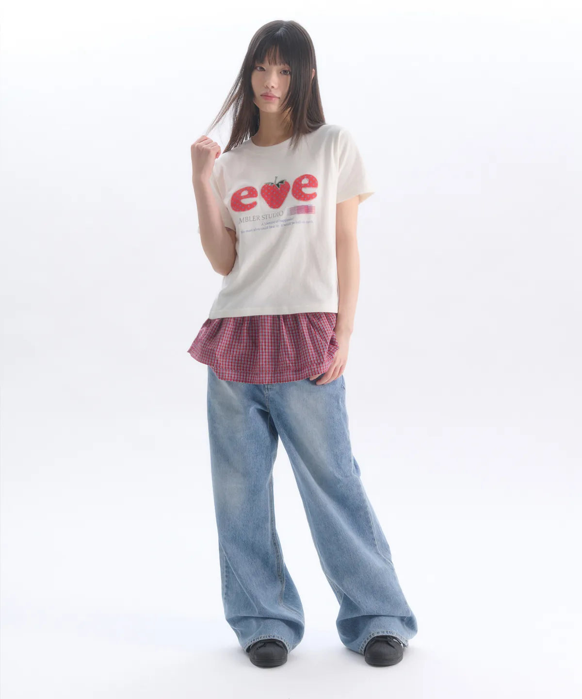 韓國 Ambler Strawberry Applique Embroidery Short Sleeve T-shirt【AR186】