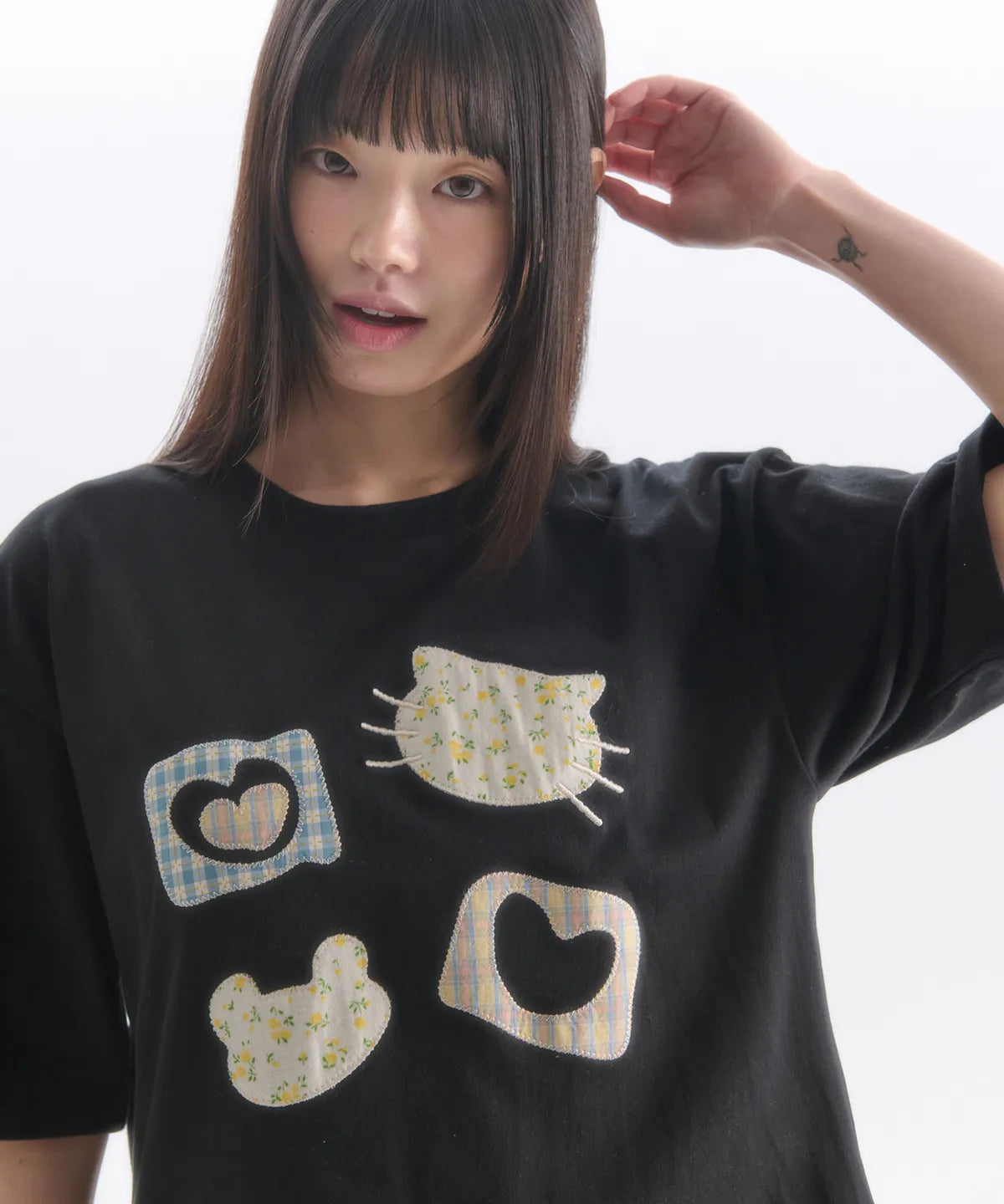韓國 Ambler Meow Bear Applique Embroidery Short Sleeve T-shirt【AR187】