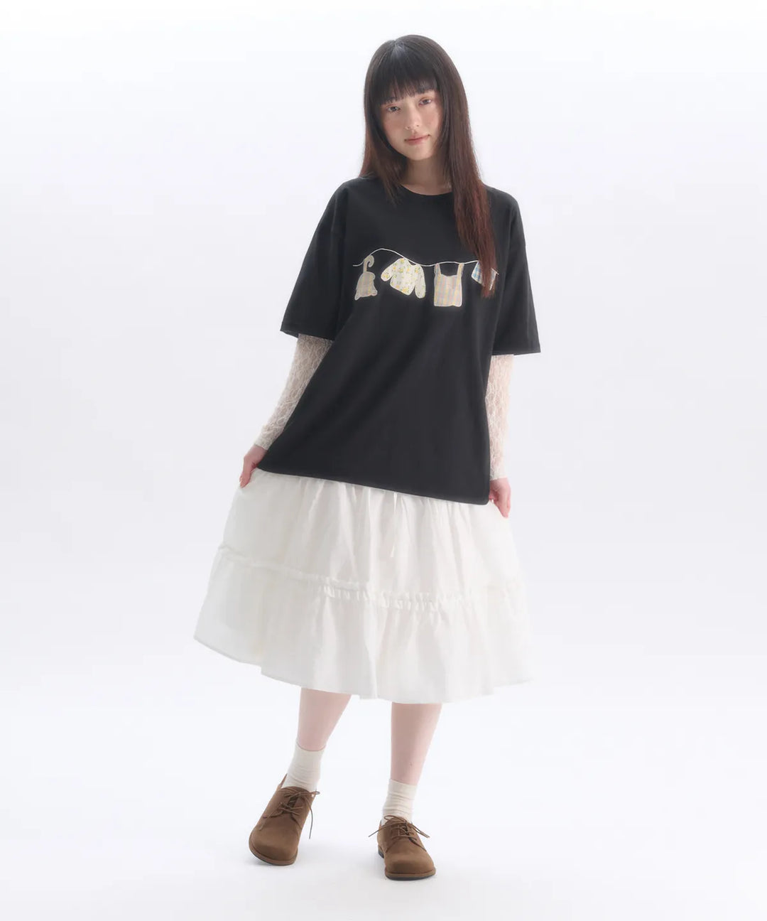 韓國 Ambler A Clothes Line Applique Embroidery Short Sleeve T-shirt【AR188】