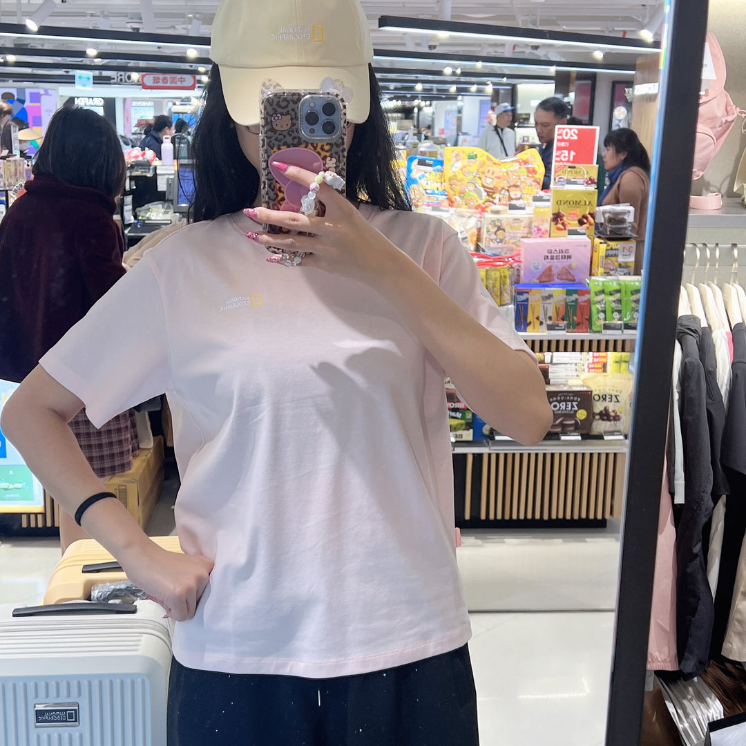 韓國 National Geographic Women's Caster CoolMax Eco Earth Graphic Semi-Oversized Fit Short Sleeve T-shirt (涼爽面料)【NG884】